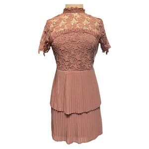 Dusty rose short floral lace dress